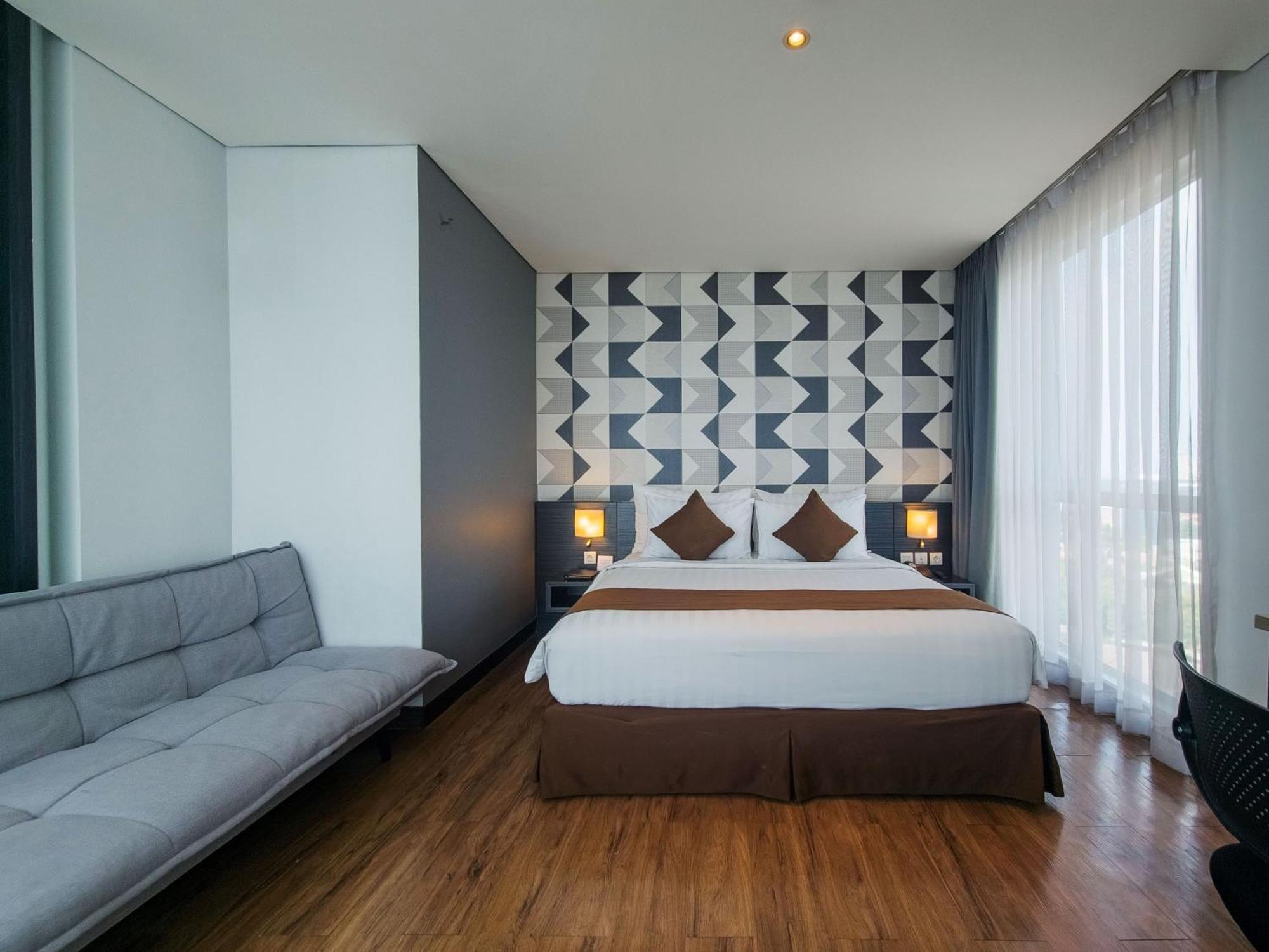 Luminor Hotel Jemursari By Wh With The Best Breakfast In Town And Located Near Surabaya Industrial Estate Rungkut Sier Eksteriør billede