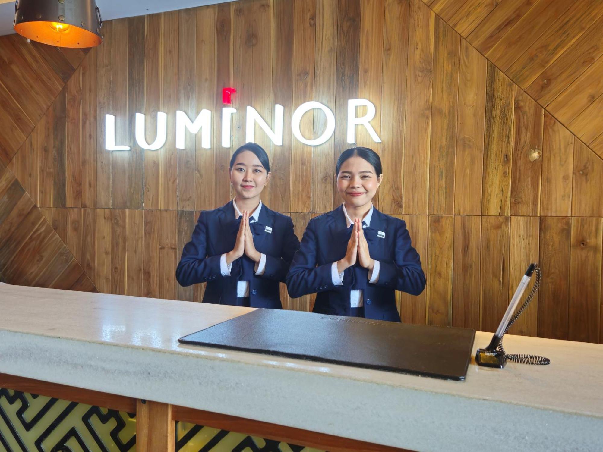 Luminor Hotel Jemursari By Wh With The Best Breakfast In Town And Located Near Surabaya Industrial Estate Rungkut Sier Eksteriør billede
