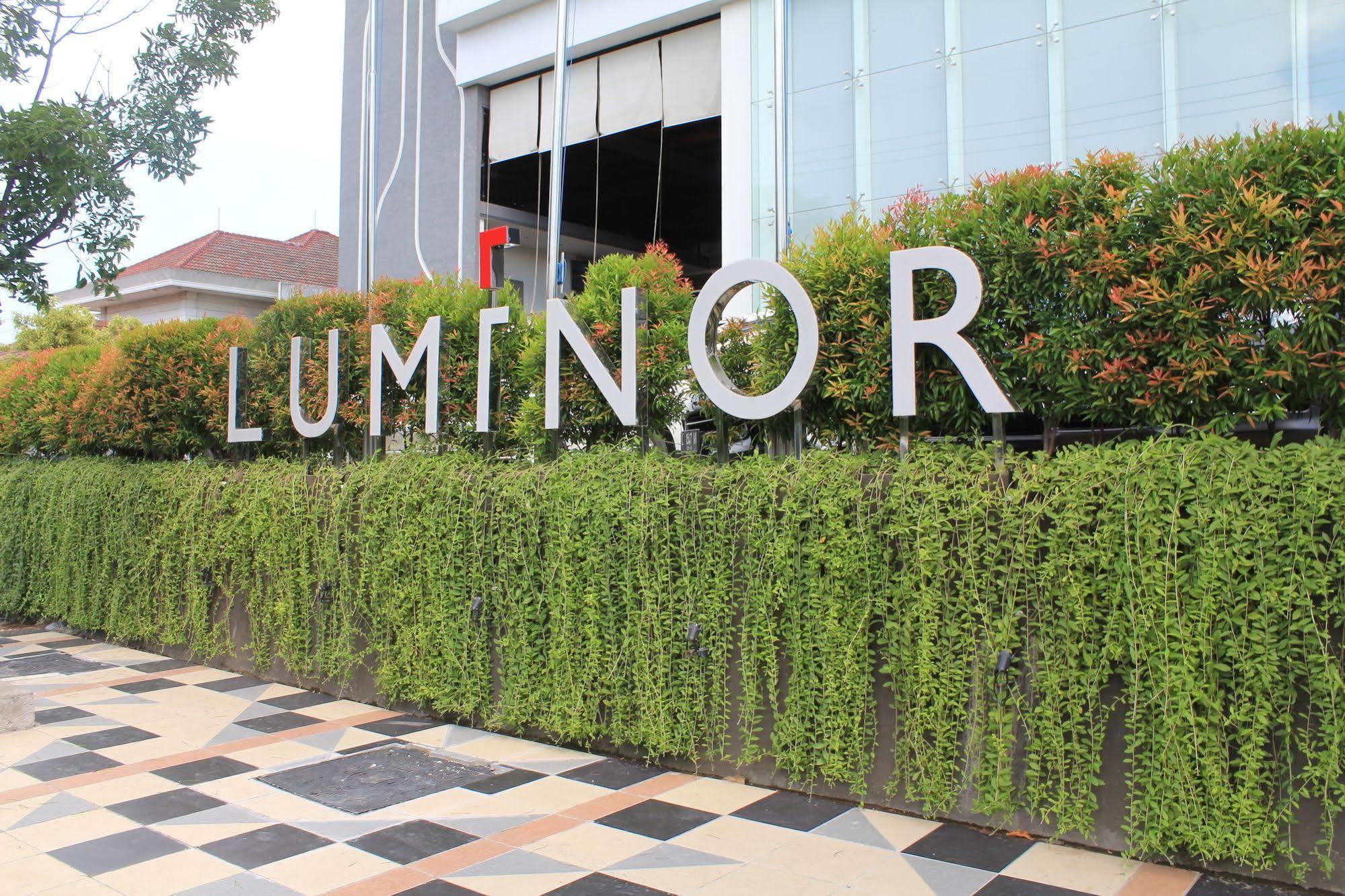 Luminor Hotel Jemursari By Wh With The Best Breakfast In Town And Located Near Surabaya Industrial Estate Rungkut Sier Eksteriør billede
